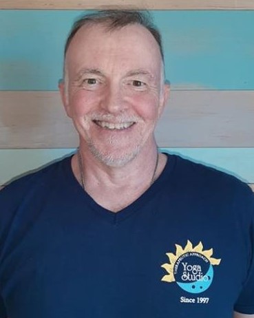 Ian MacVicar Yoga & Mindful Resilience Coaching